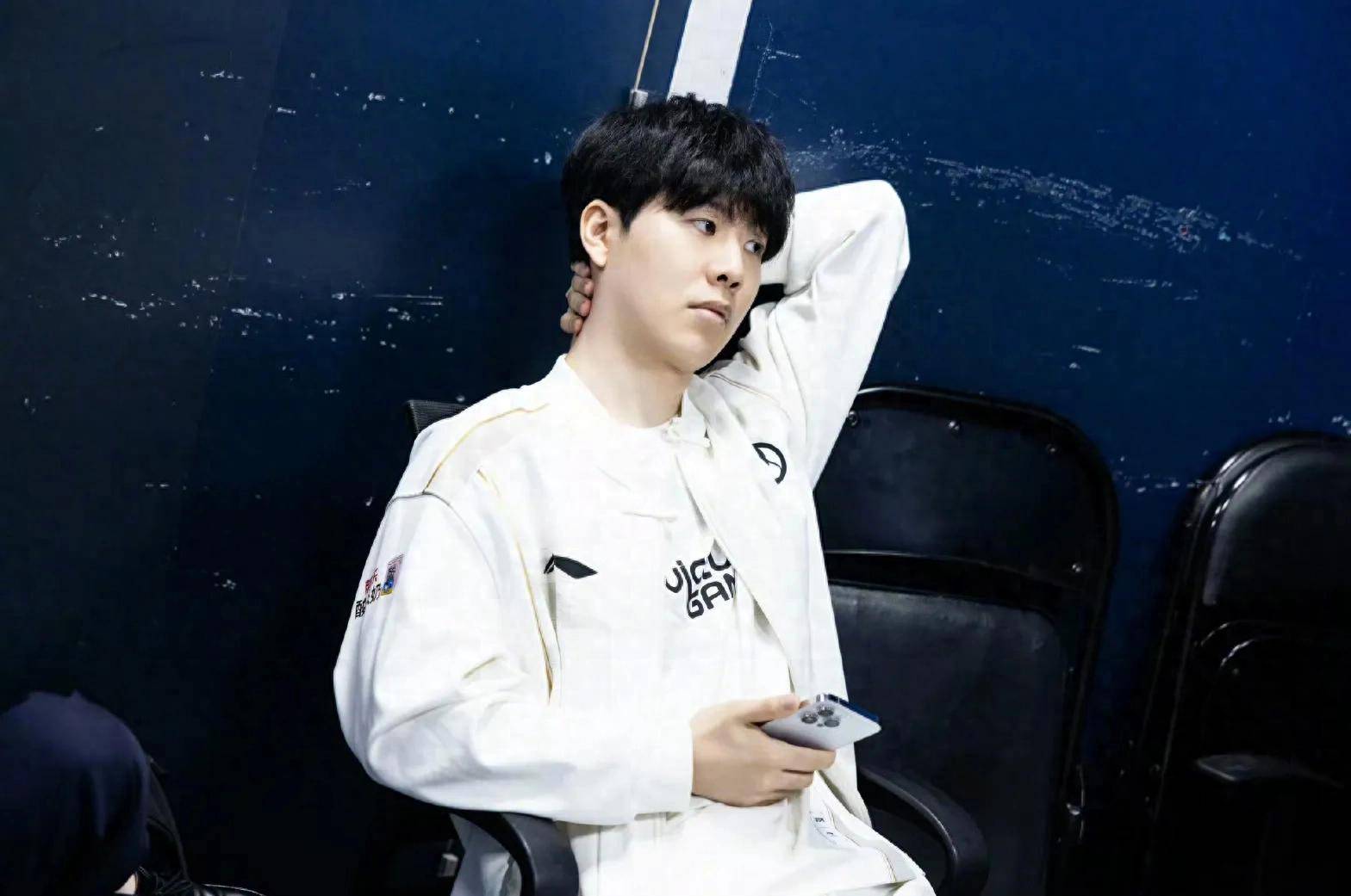 并严格资金 并严格资金